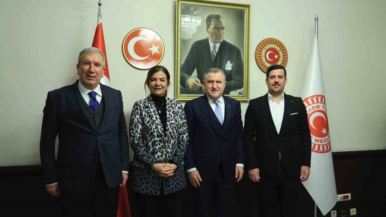 Çüngüş'e Yarı Olimpik Yüzme Havuzu Müjdesi