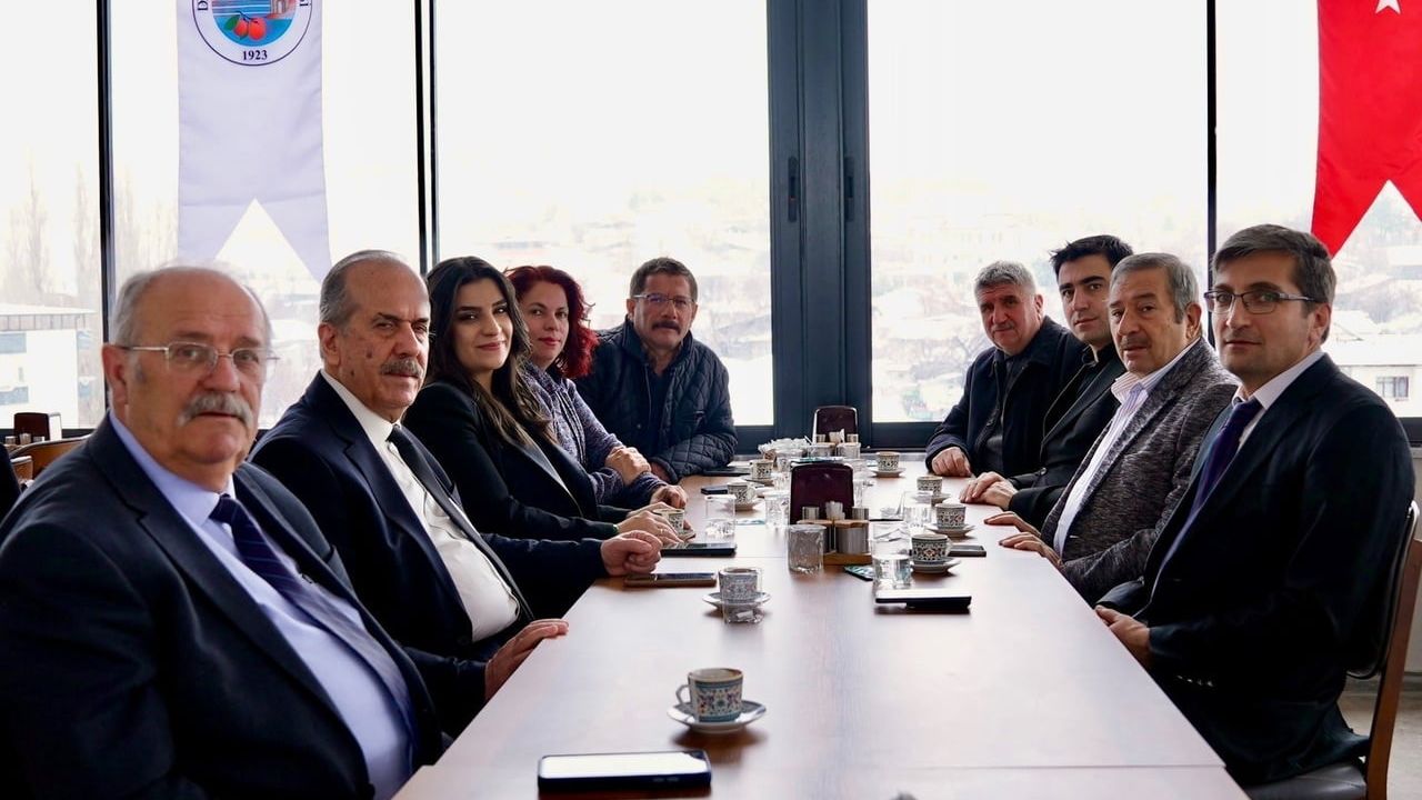 Darende Belediye Başkanı Bozkurt, Gazetecilerle Kahvaltıda Buluştu