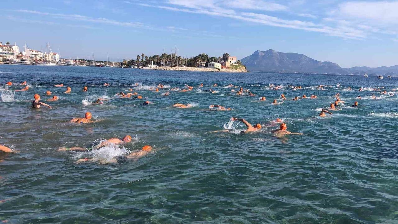 Datça'da 20. Uluslararası Açık Deniz Kış Yüzme Maratonu'nda Kuraklık Mesajı