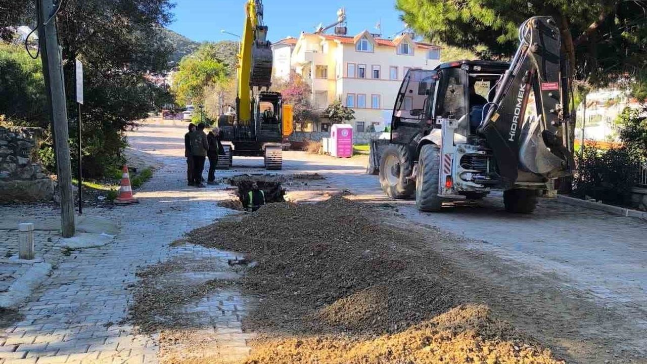 Datça'da 53 Bin Metrelik Yol Ağı Yenileniyor