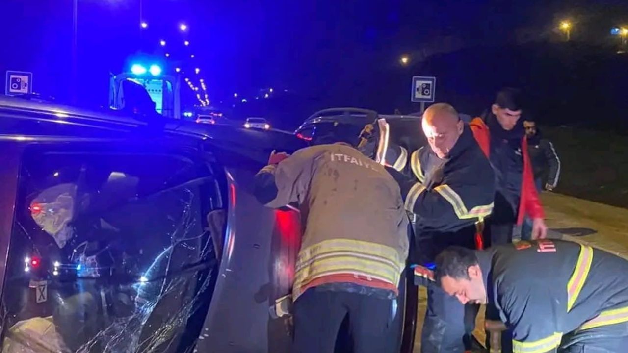 Defne'de Vidanjöre Çarpan Otomobil Takla Attı: Sürücü Yaralandı