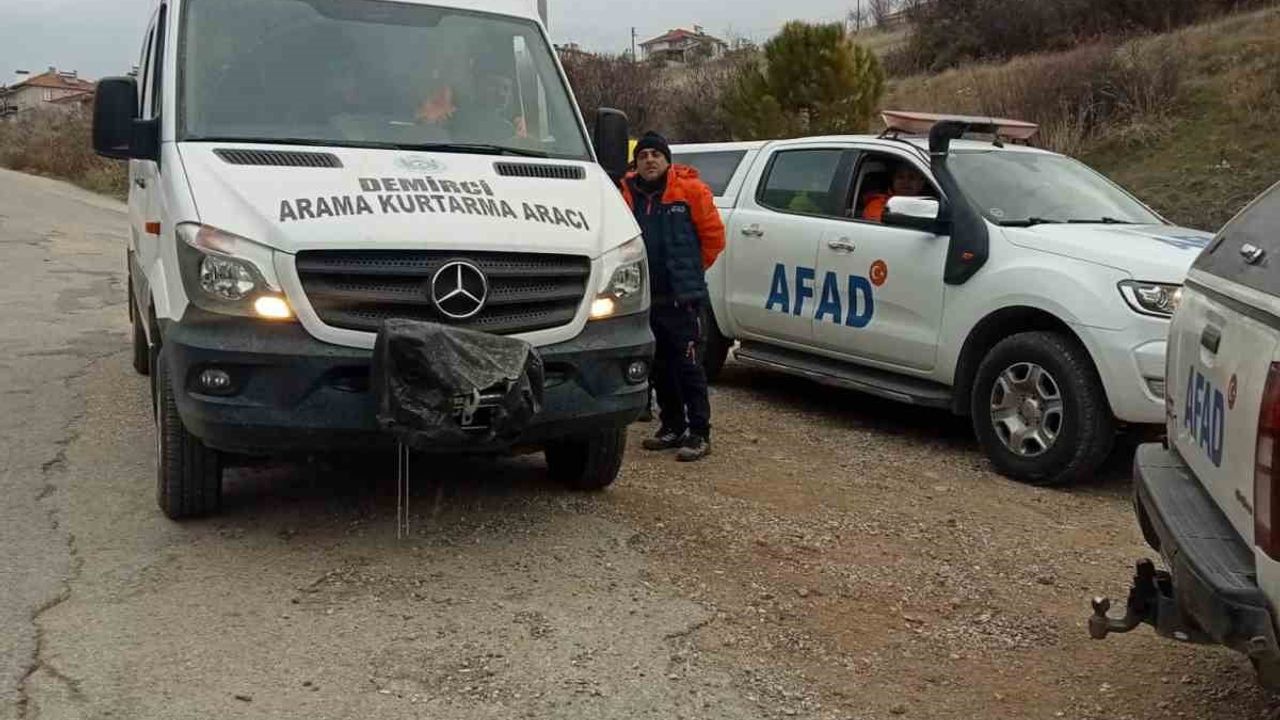 Demirci'de Kayıp Şerife Çınar İçin Arama Kurtarma Seferberliği