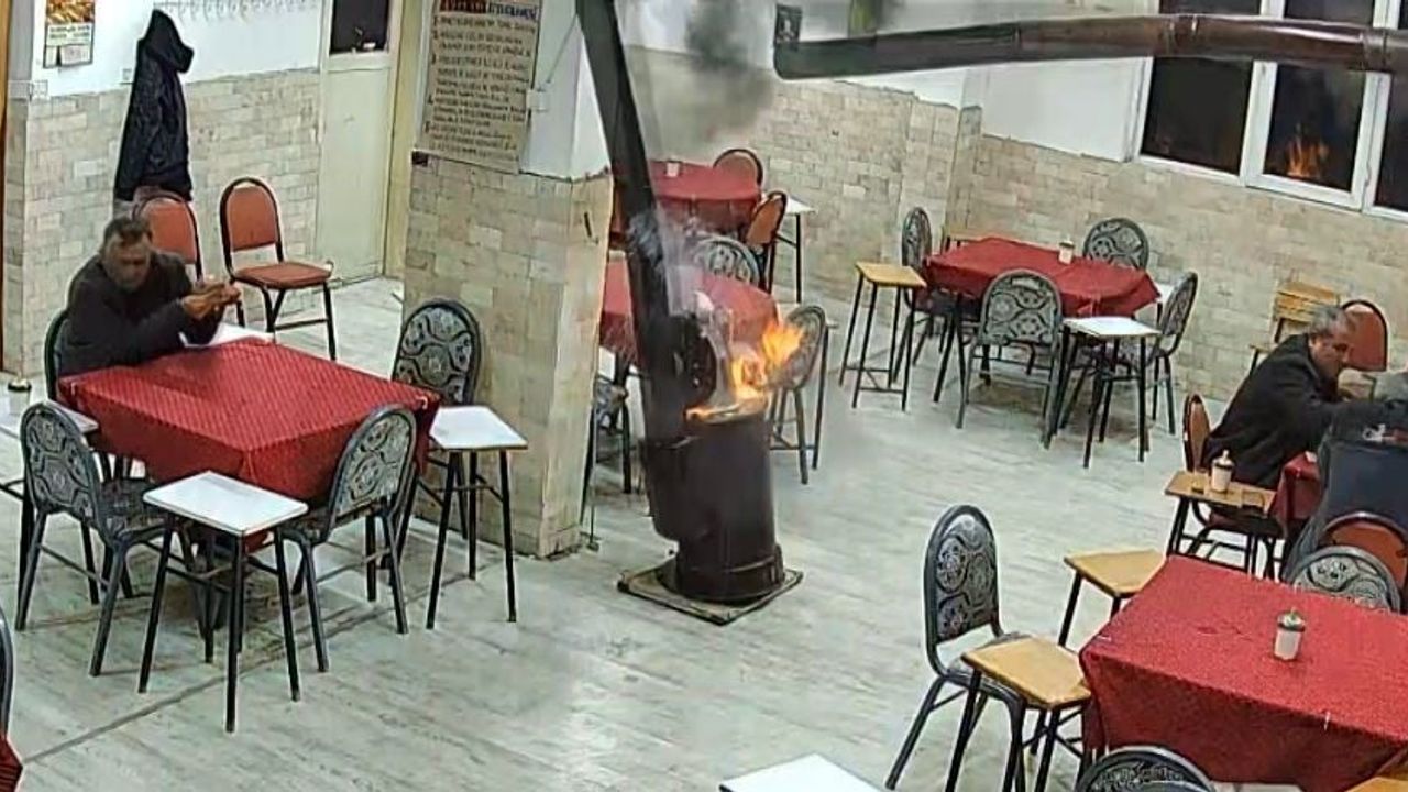 Denizli'de Sobaya Kolonya Döküldü: Söğütlüler Kıraathanesi'nde Patlama Paniği