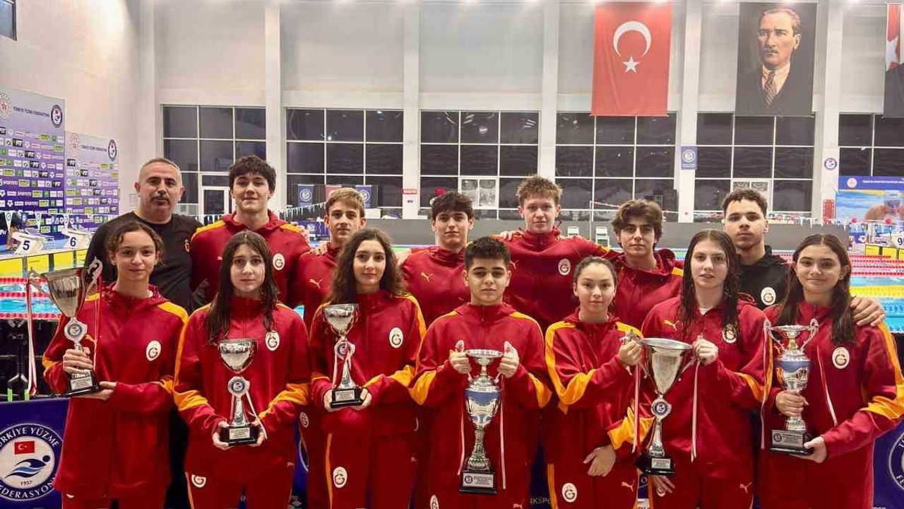 Denizlili Ahmet Mete Boylu Antalya'da 3 Türkiye Rekoru Kırdı