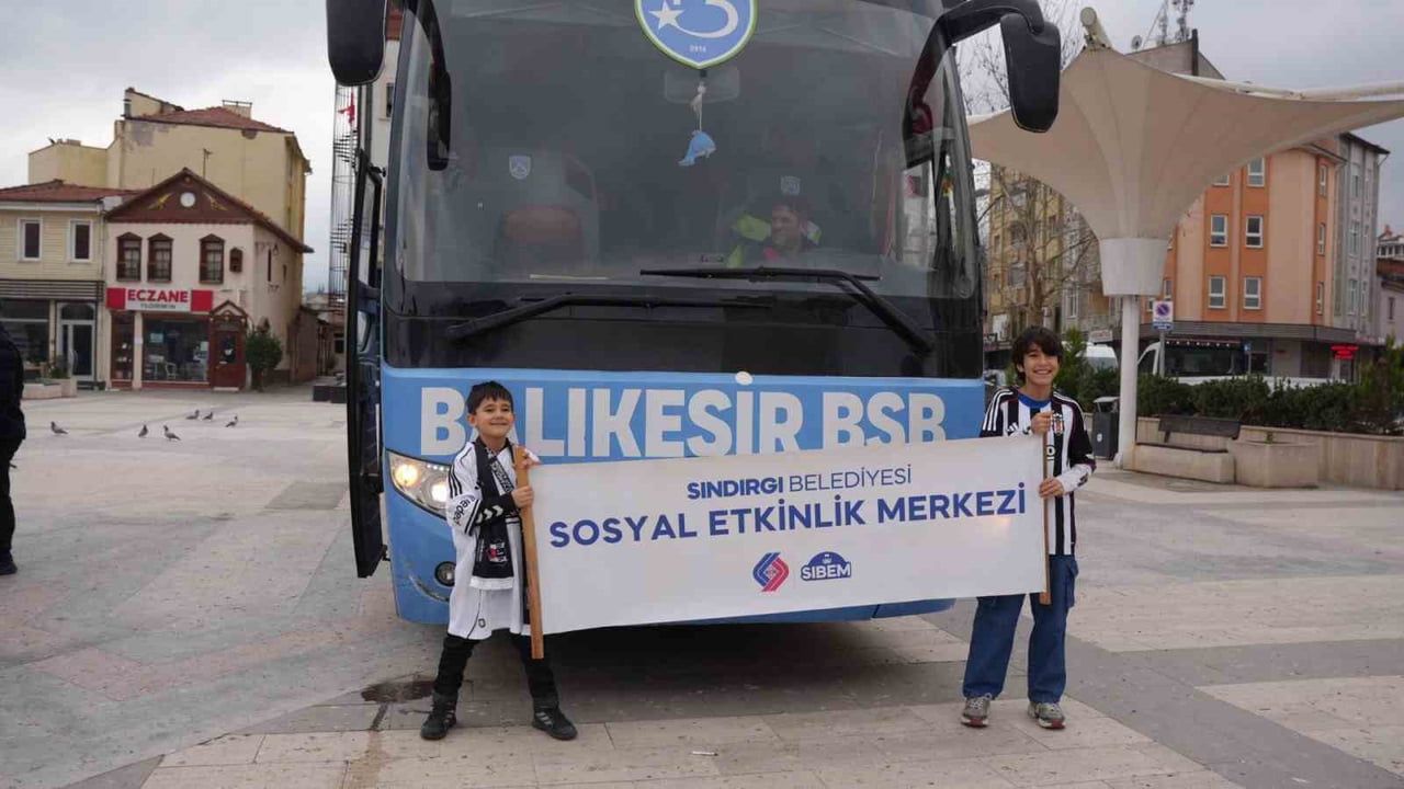 Depremzede Gençler Süper Lig'de Moral Buldu: Beşiktaş-Kayserispor Maçı