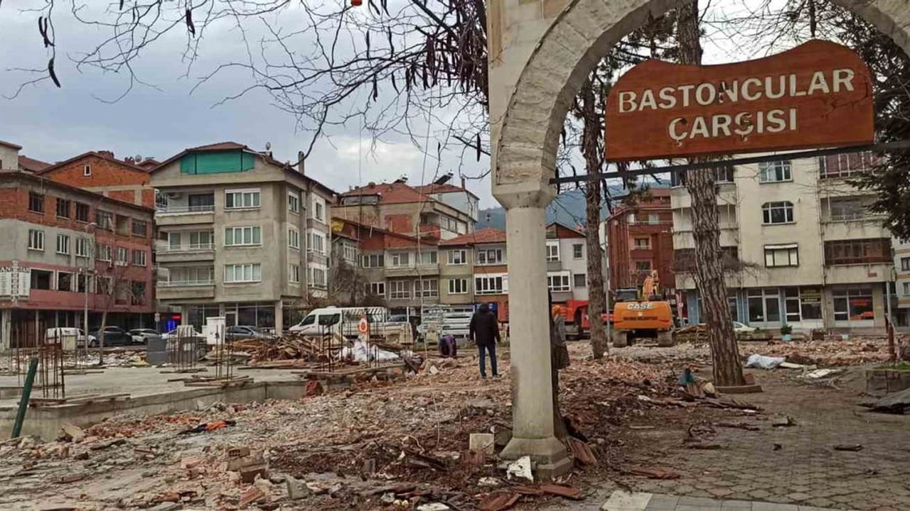 Devrek'te Bastoncular Çarşısı Eski Terminal Alanına Taşındı