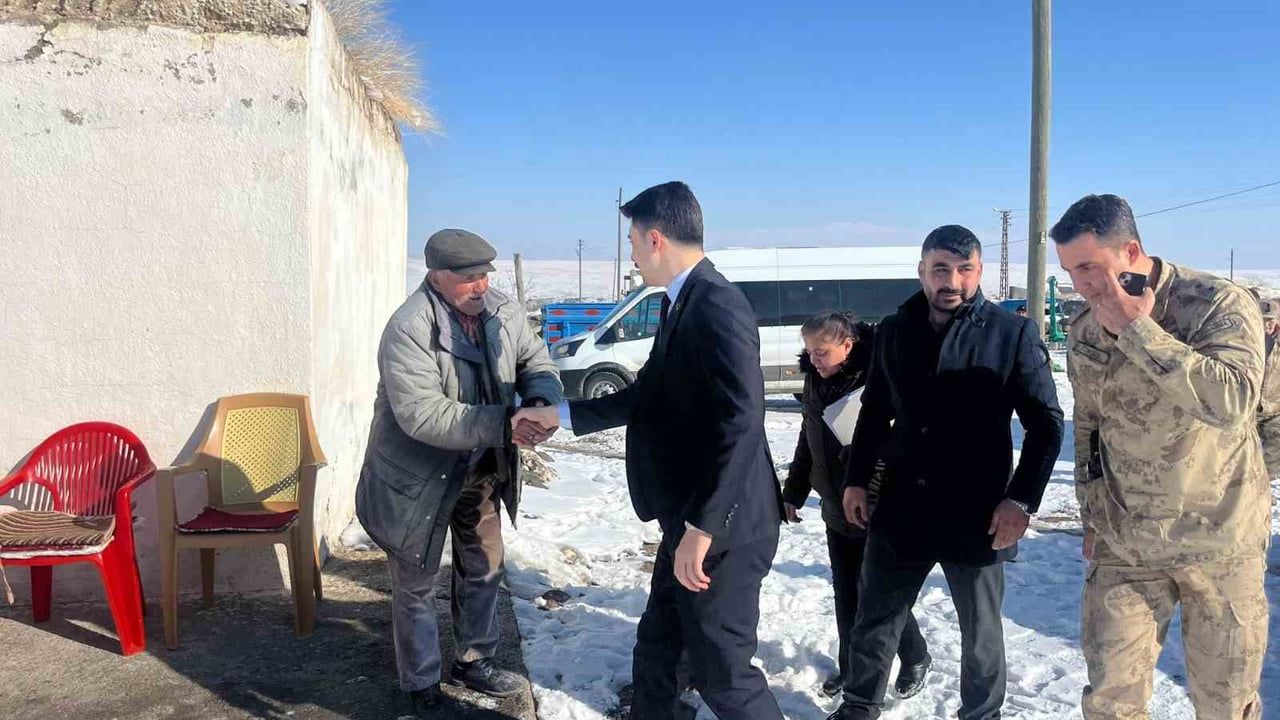 Digor Kaymakamı Ahmed Tayyib Kahraman Çatak Köyünde Vatandaşlarla Buluştu