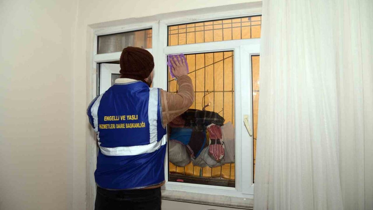 Diyarbakır Büyükşehir'den Yaşlılara Kesintisiz Evde Bakım Hizmeti