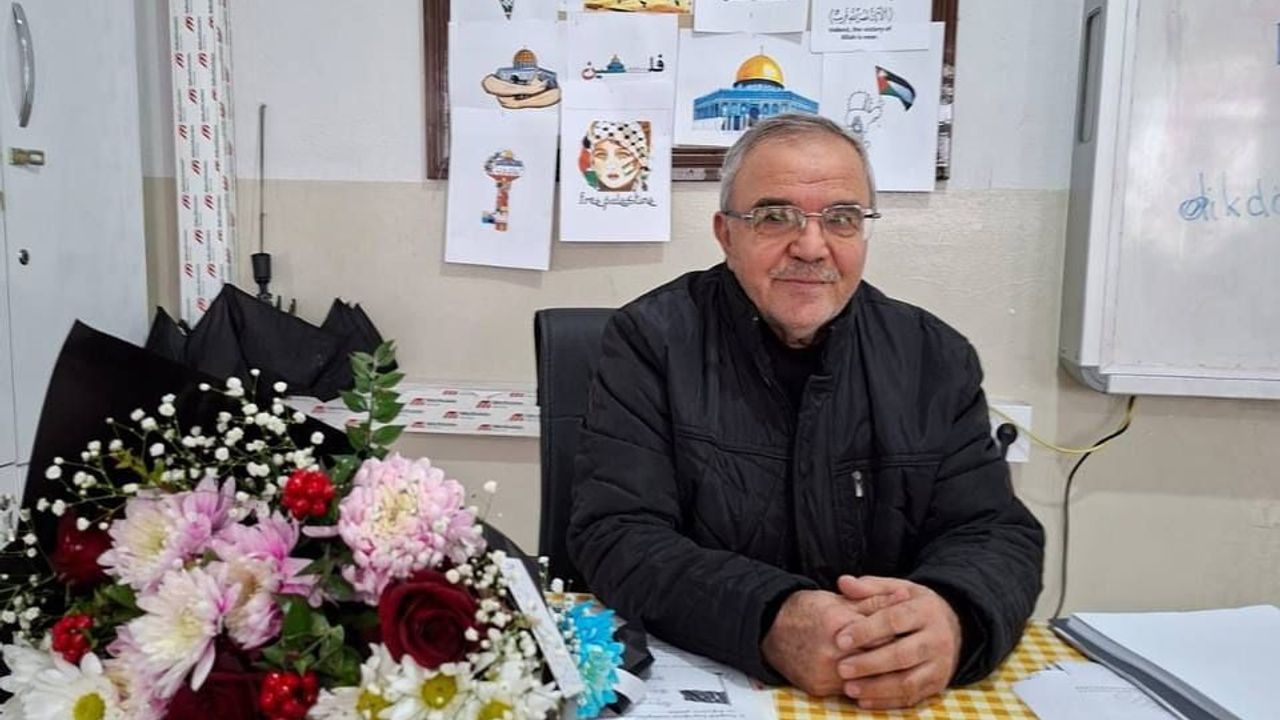 Diyarbakır Çermik’te 43 Yıllık Öğretmen Fikri Akkılıç Alkışlarla Emekli Oldu