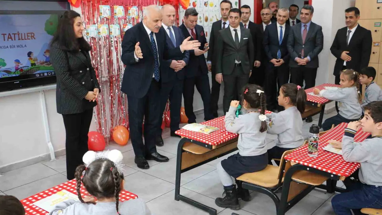 Diyarbakır’da 458 bin 207 öğrenci karne heyecanı