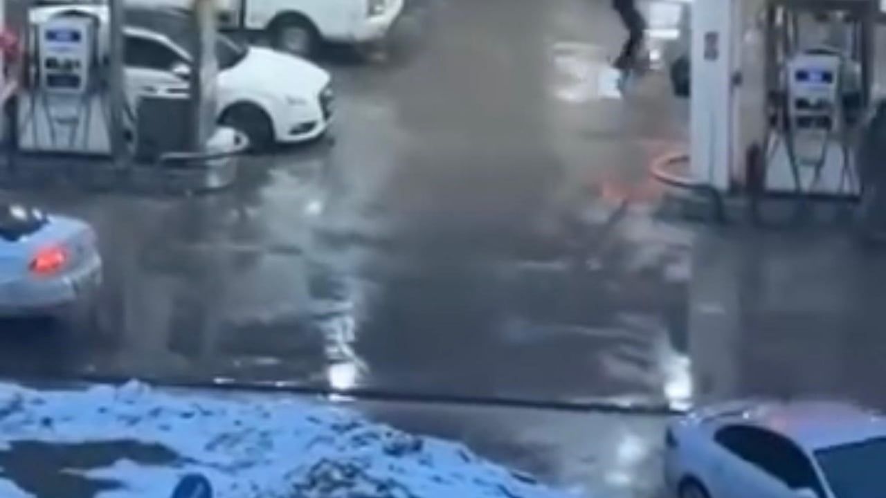 Diyarbakır'da akaryakıt istasyonunda silahlı kavga: 1 yaralı