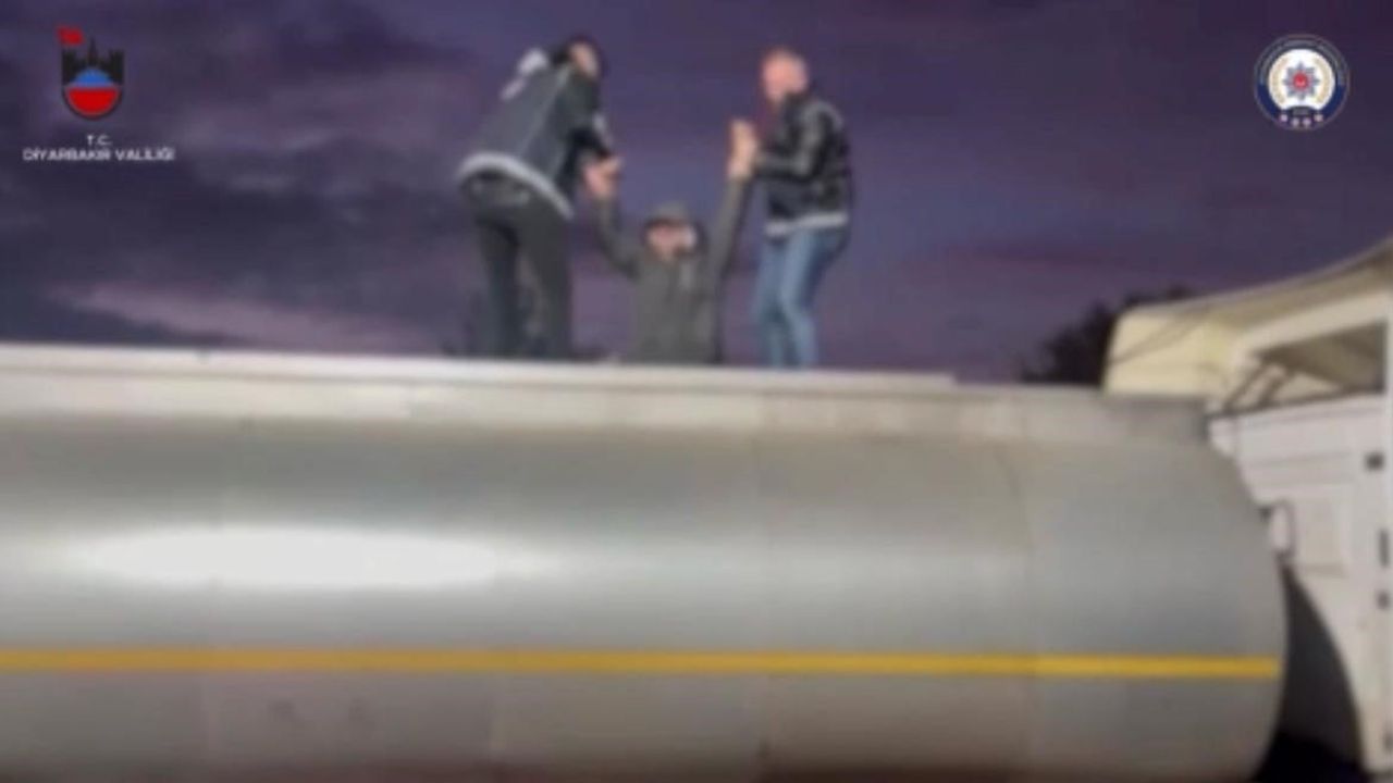 Diyarbakır'da atık tankeri içinde 32 Afgan göçmen kurtarıldı: 4 organizatör tutuklandı