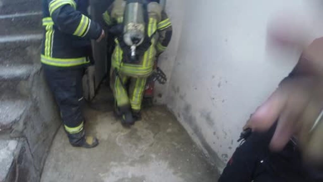 Diyarbakır'da Çamaşır Makinesi Yangını Evi Kullanılamaz Hale Getirdi