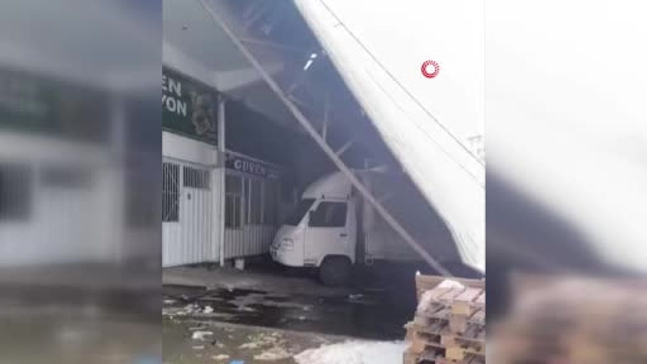 Diyarbakır'da Yoğun Kar Yeni Halin Çatısını Çöktürdü