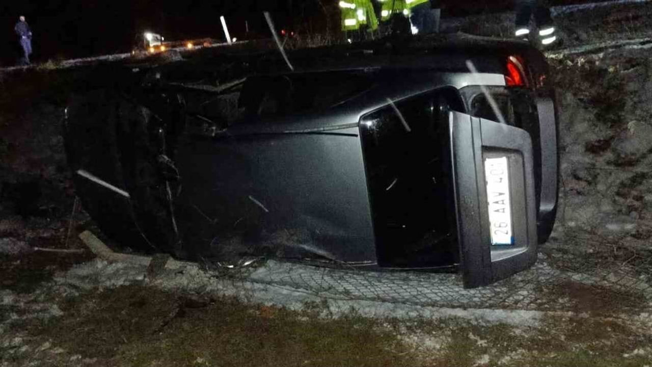 Diyarbakır Ergani'de Otomobil Takla Attı — 2 Yaralı