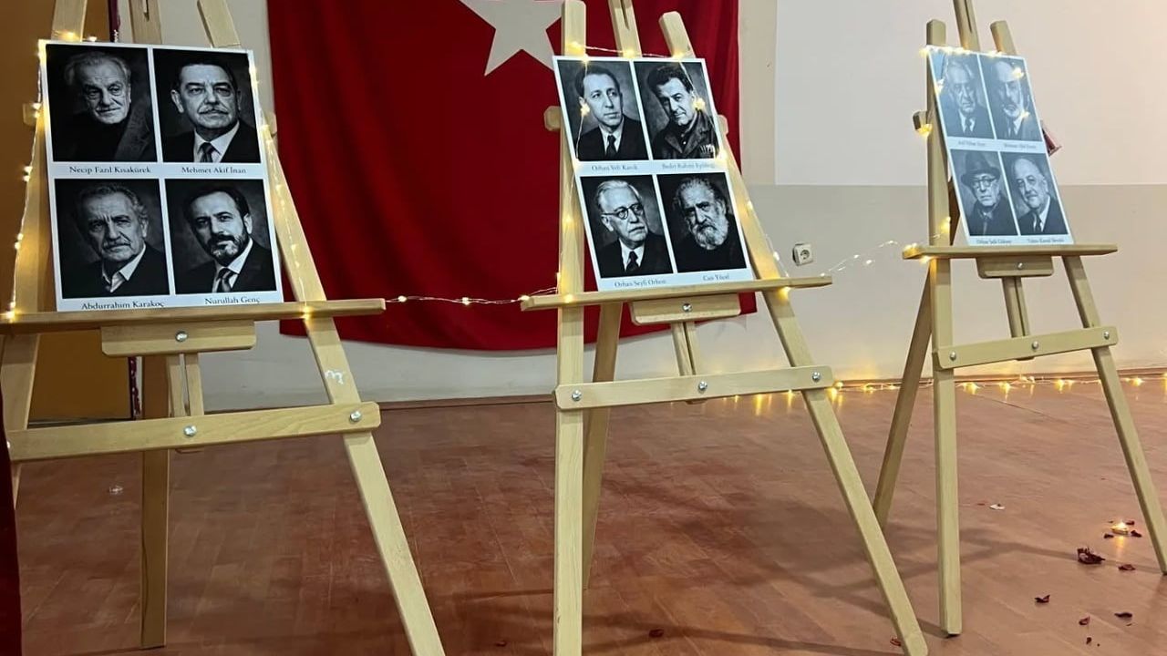 ‘Dizelerden Gönüllere’ Şiir Dinletisi Afyonkarahisar’da Beğeni Topladı