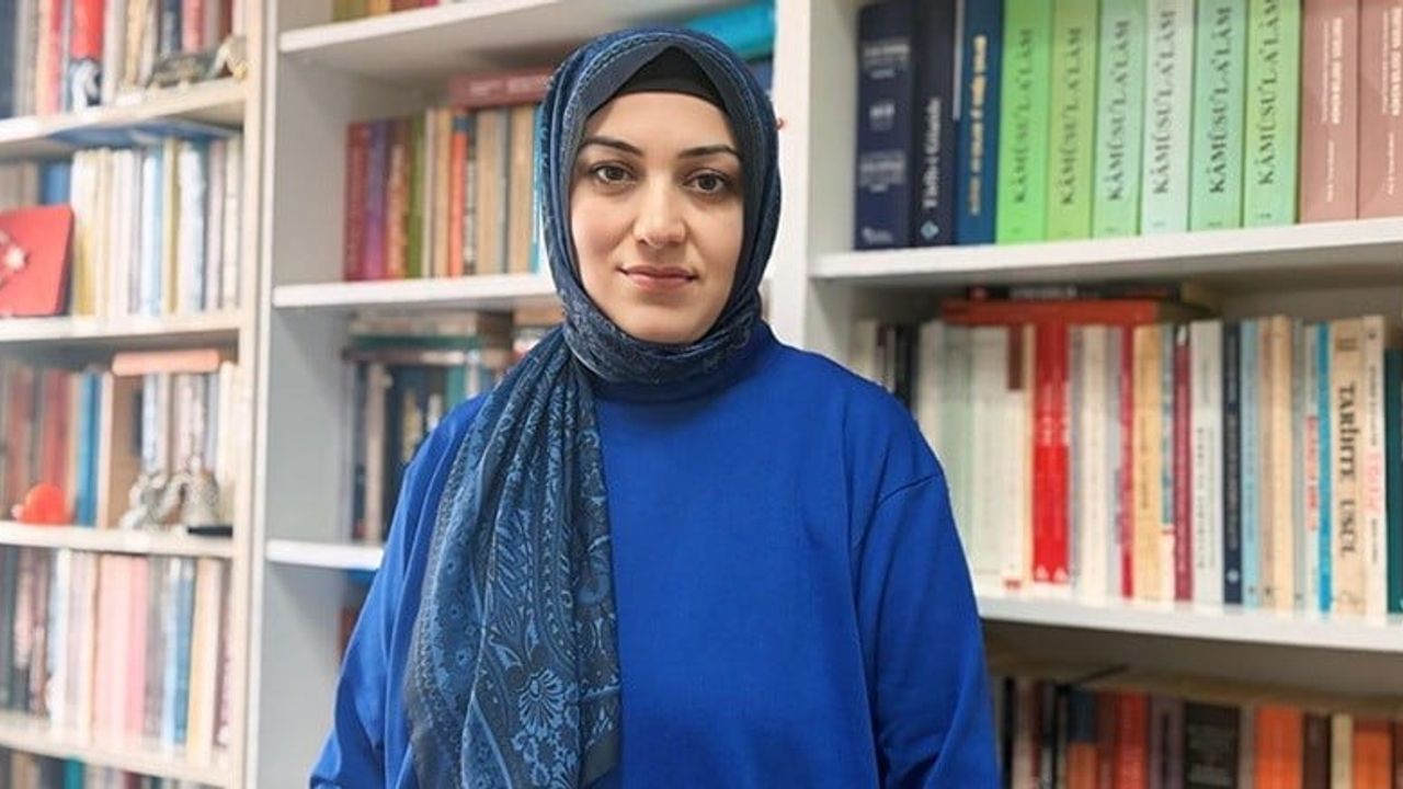 Doç. Dr. Derya Coşkun’dan Ortaçağ İran’ına Işık Tutan İki Yeni Kitap