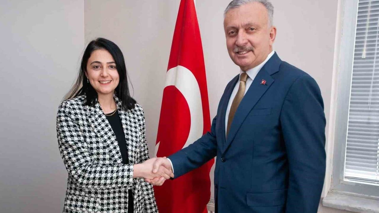 Doç. Dr. Müge Manga EBYÜ Sosyal Bilimler Enstitüsü Müdürü Oldu