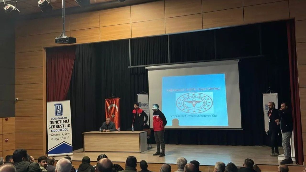 Doğubayazıt’ta Muhtarlara Bitkisel ve Hayvansal Üretim Bilgilendirmesi