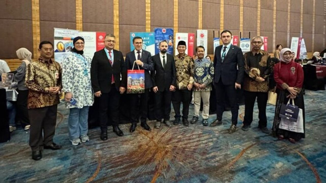 DPÜ Cakarta'da: Endonezya Türk Üniversiteleri Eğitim Fuarı'nda