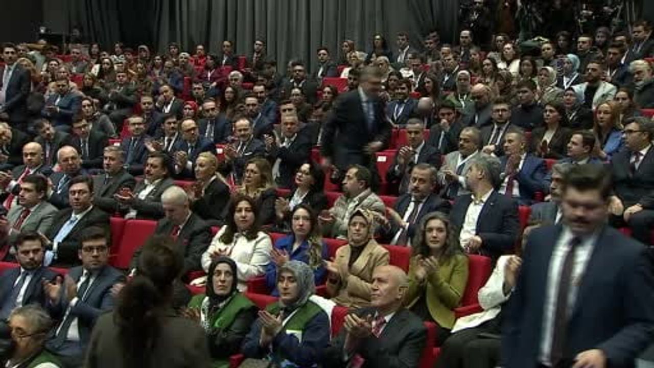 Duran: Suçu özendiren içeriklerin yayılmasını engellemek hepimizin görevi — Uyuşturucuyla Mücadele Paneli