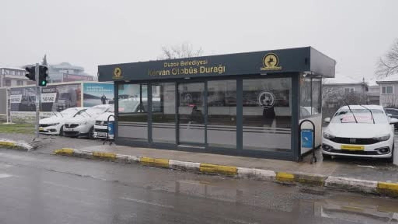 Düzce Belediyesi'nin Akıllı Duraklarıyla Konforlu Bekleyiş
