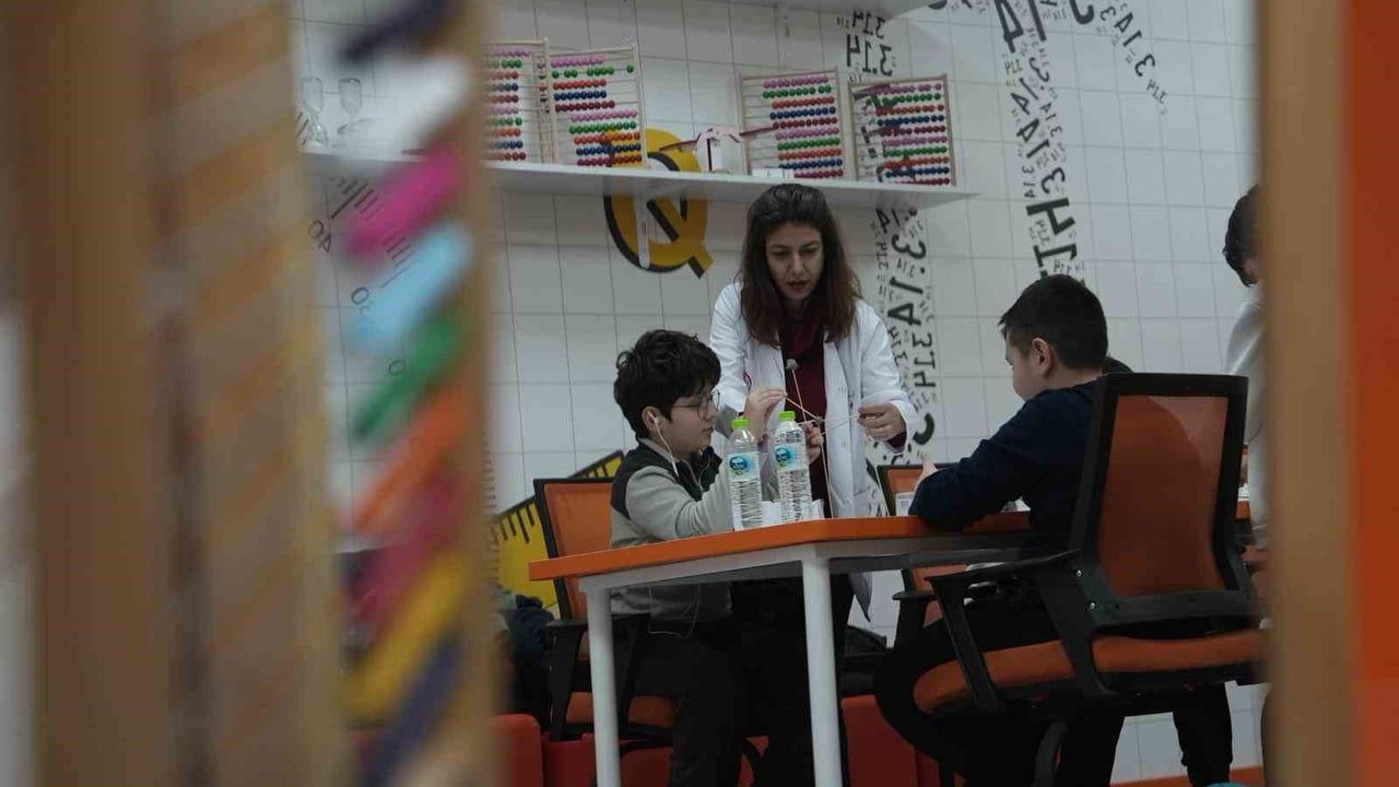 Düzce Bilim Merkezi'nde 2025-2026 Ara Tatilde Ücretsiz Bilim Atölyeleri