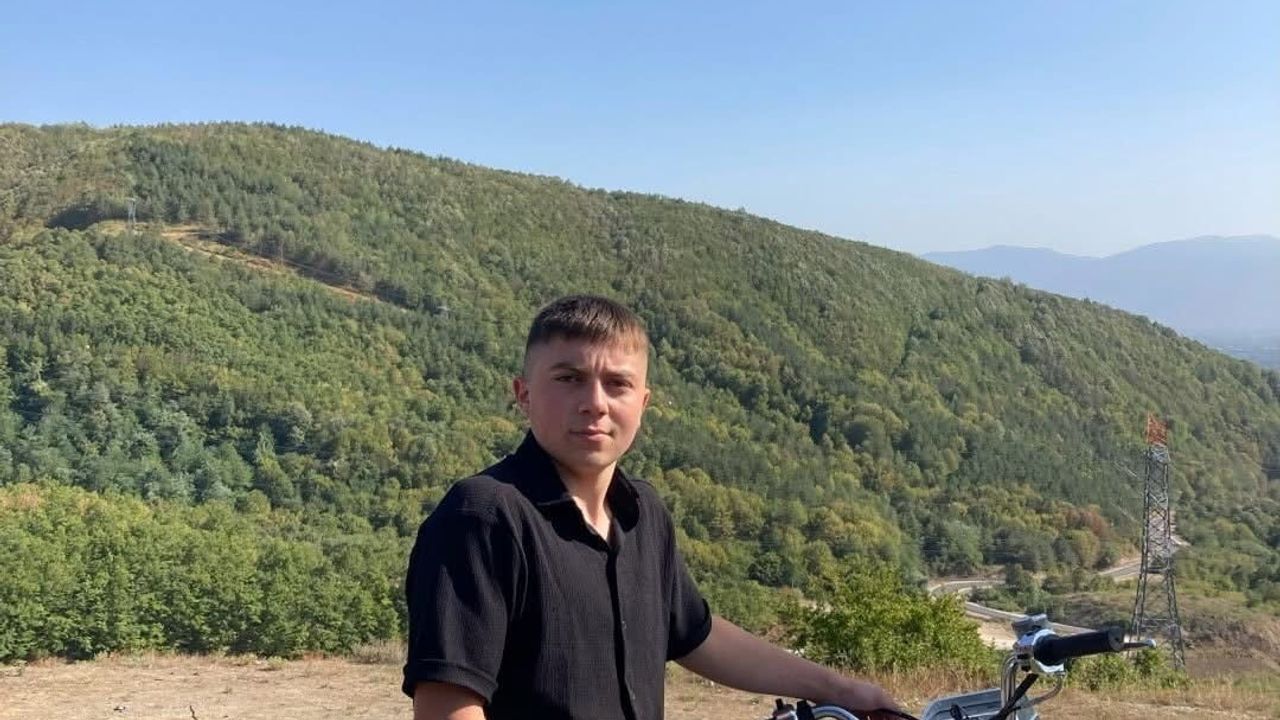Düzce'de 17 Yaşındaki Çengel Silah Kazasında Hayatını Kaybetti