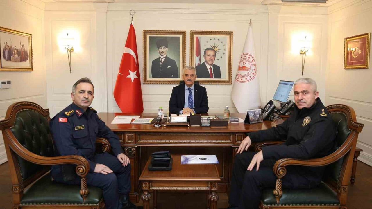 Düzce'de Güvenlik ve Asayiş Değerlendirildi — Vali Mehmet Makas Başkanlığında Toplantı