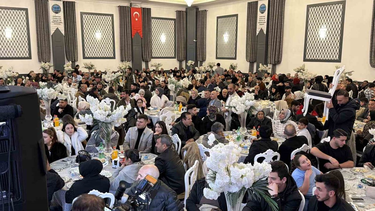 Düzce'de Karslılardan Anlamlı Kaz Gecesi: 1,5 Milyon Lira Burs