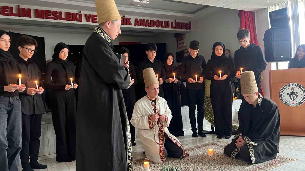 Düzce'de Yavuz Selim Lisesi'nden Mevlana'yı Anma Tasavvuf Musikisi Konseri
