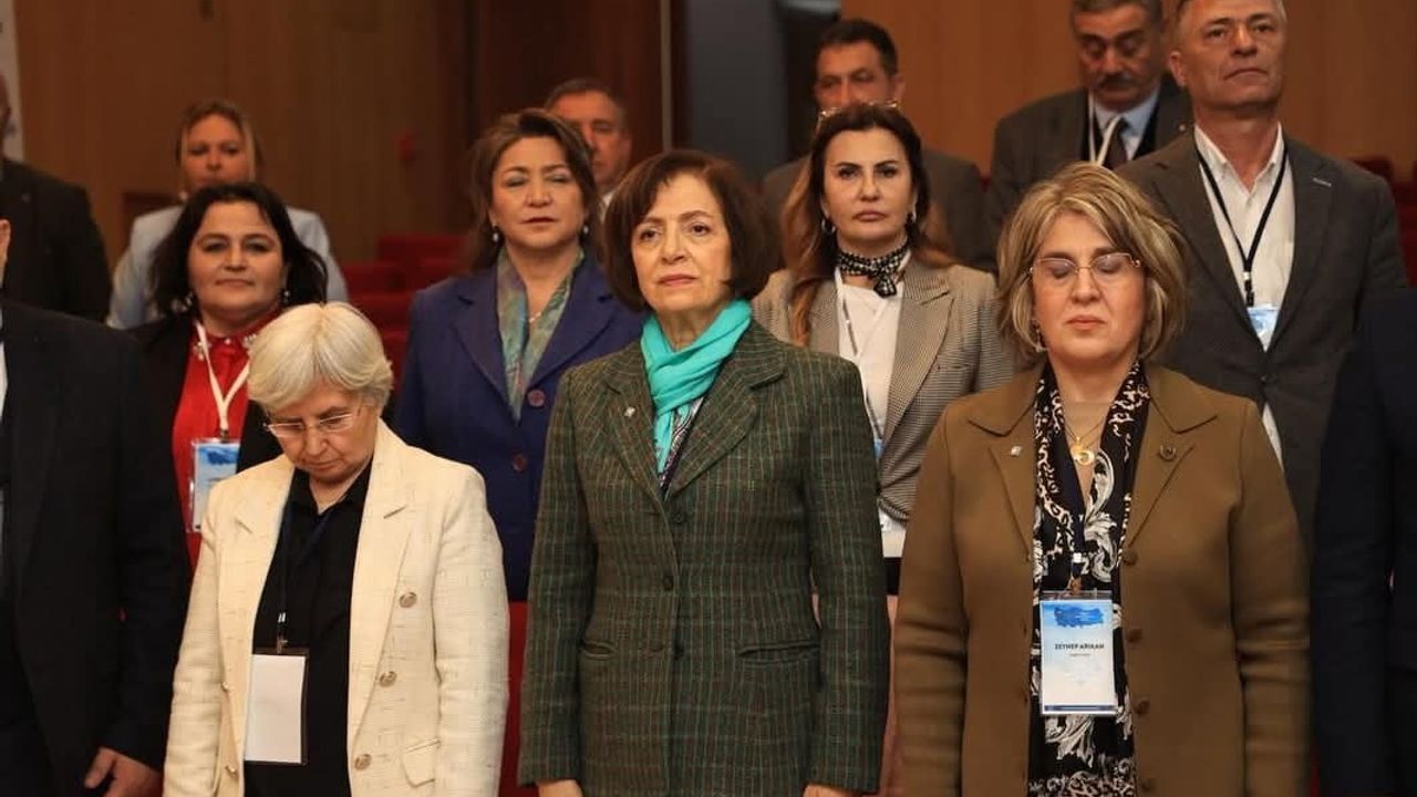 Düzce'den Ayfer Yüksel, Türkiye Kent Konseyleri Birliği Denetim Kurulu'na seçildi