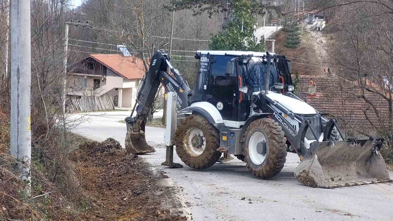 Düzce Kurtsuyu'da Beton V Kanal ile Altyapı ve Drenaj Çalışmaları