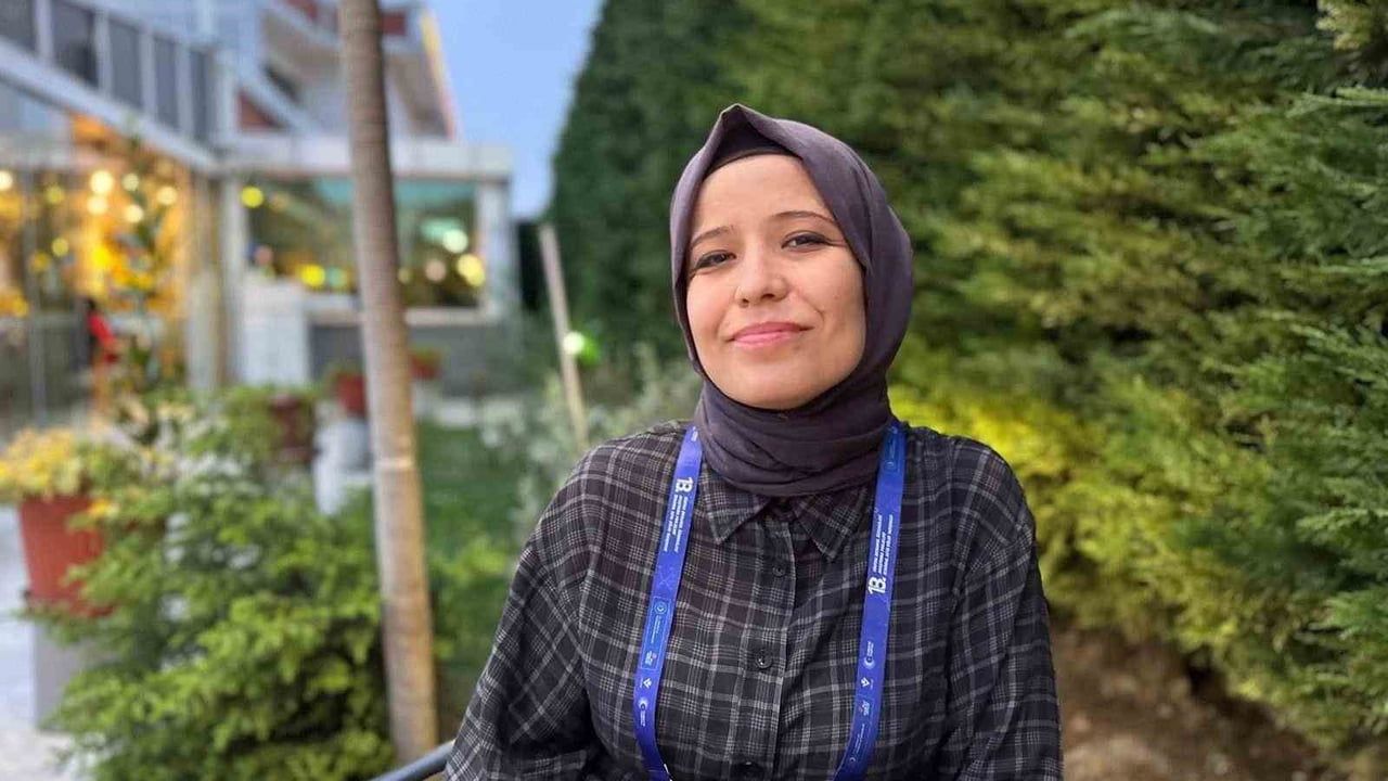 Düzce'li Emine Sarı TÜBİTAK STAR Öğretmen Bursu'nu Kazandı