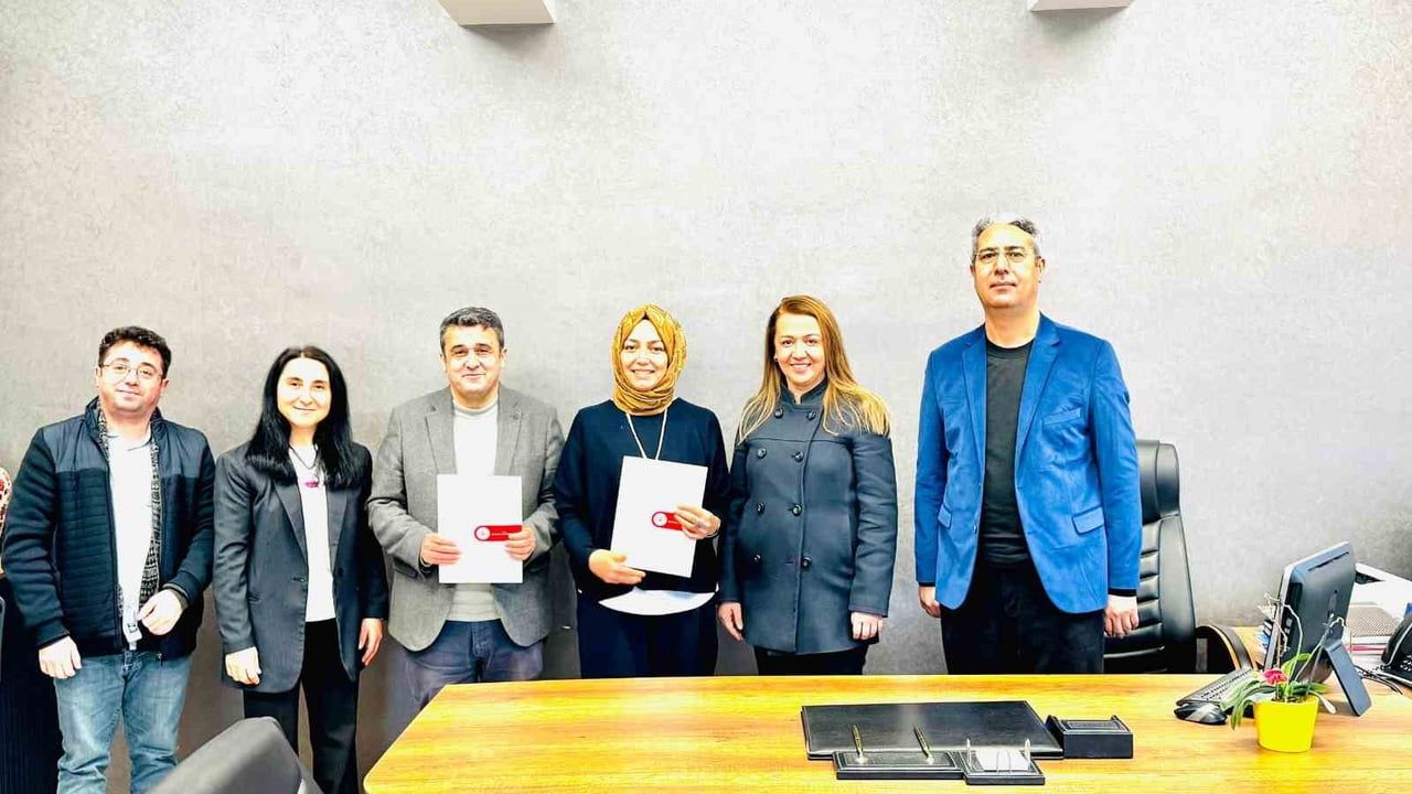 Düzce Üniversitesi ile Akçakoca Süha Güven Lisesi Arasında Eğitimde İş Birliği Protokolü