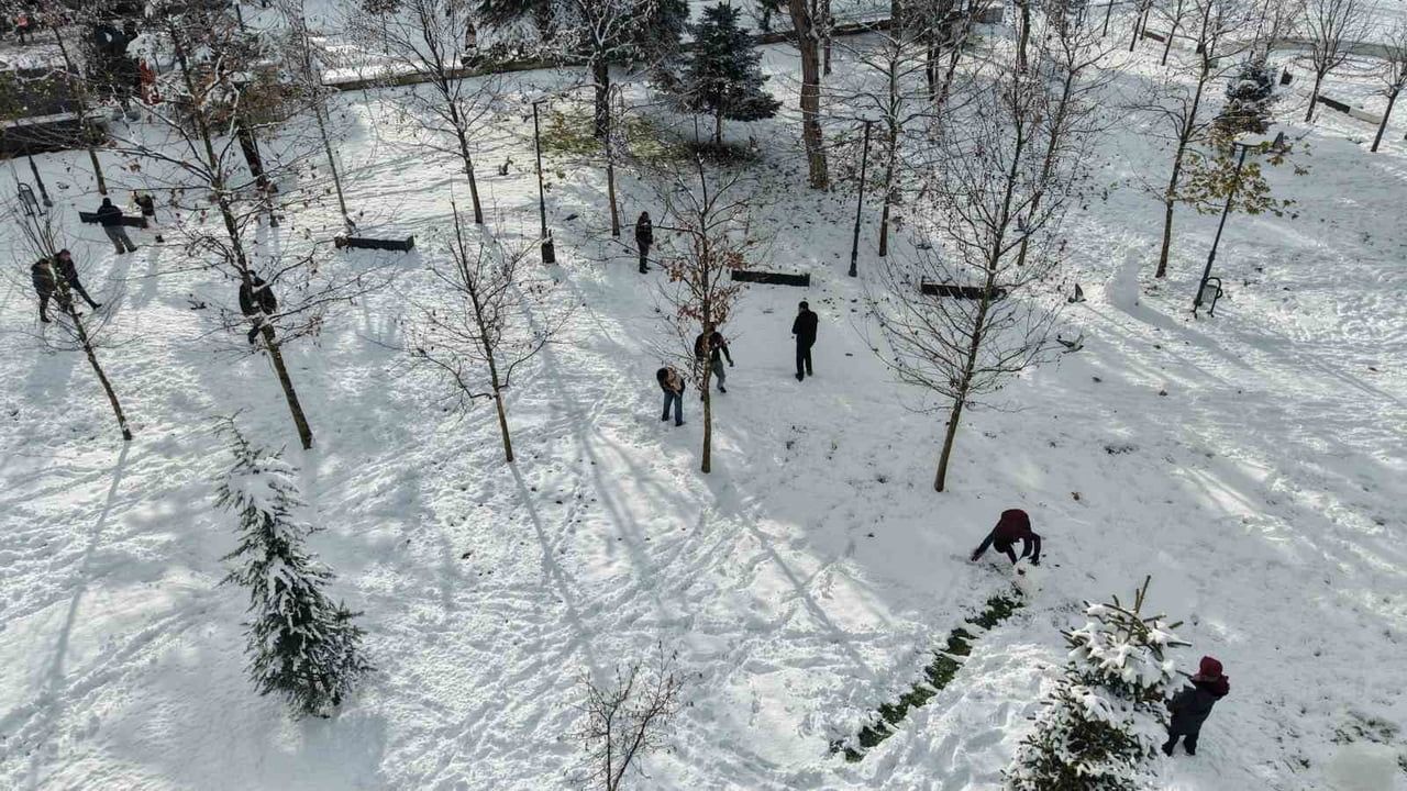 Düzce Valiliği'nden Batı Karadeniz'e Fırtına Uyarısı: Rüzgar 80 km/saat'e Çıkabilir