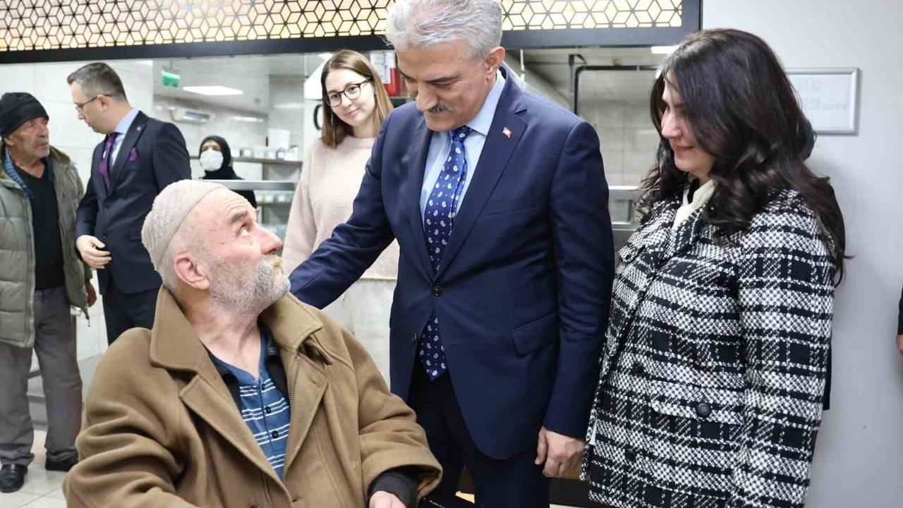 Düzce Valisi Mehmet Makas’tan Neriman Çilingir Huzurevi Ziyareti