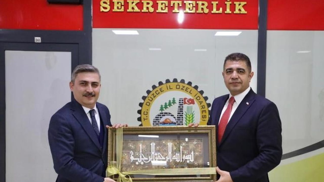 Düzce Valisi Selçuk Aslan’dan Veda Ziyaretleri: Emniyet ve Meclisle Buluştu