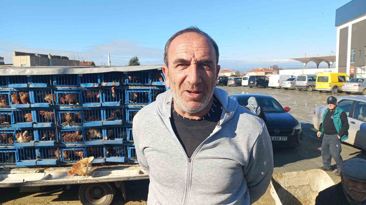 Edirne'de 30 Yıldır Köy Köy Canlı Tavuk Satan Ferit Demiröven