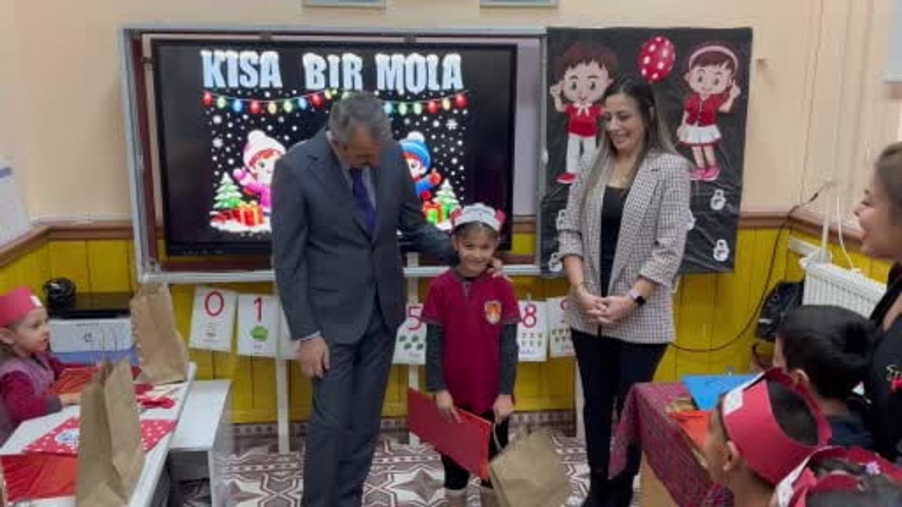 Edirne'de 54.852 Öğrenciye Karne — Vali Sezer'den Ekran Uyarısı