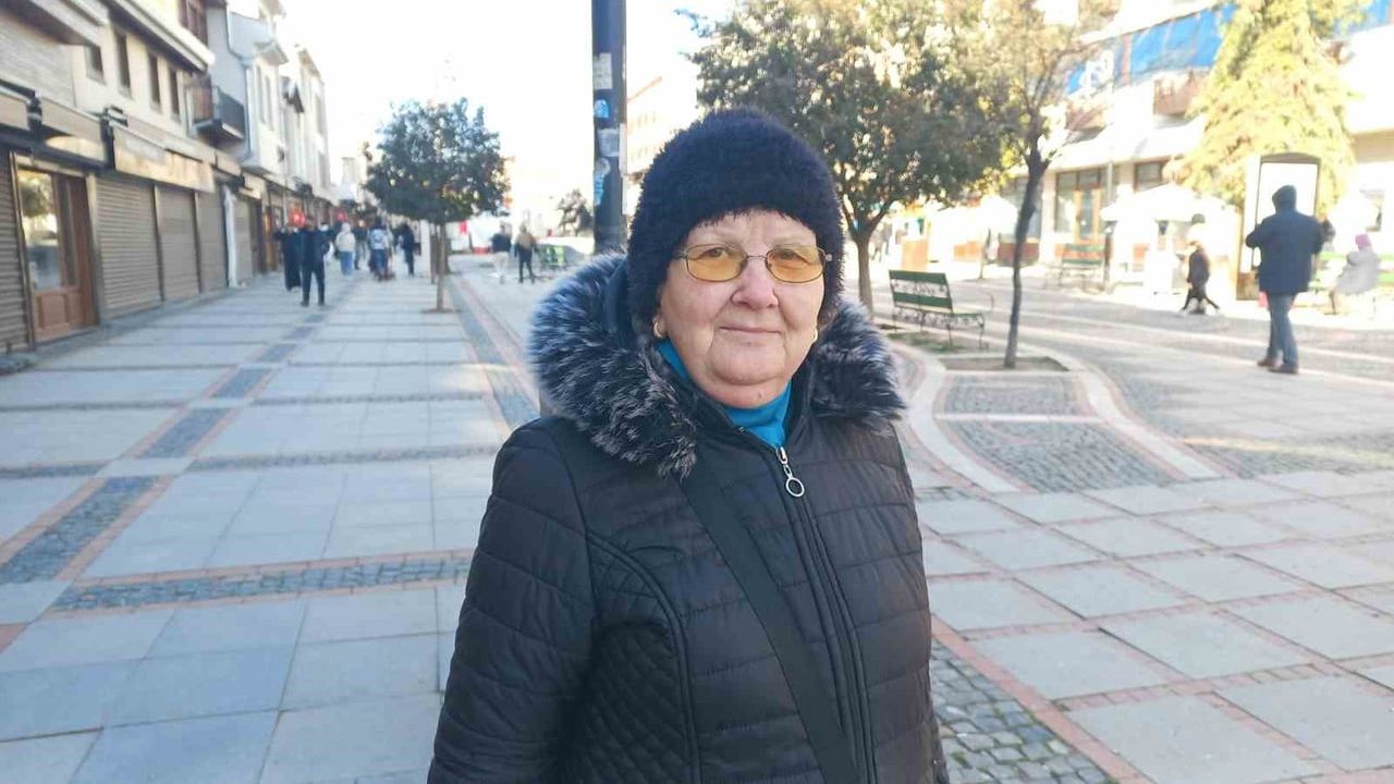 Edirne'de Kuşlara 5 Kilometrelik Şefkat Yolu: Zeliha Hider Haftada 4 Gün Besliyor