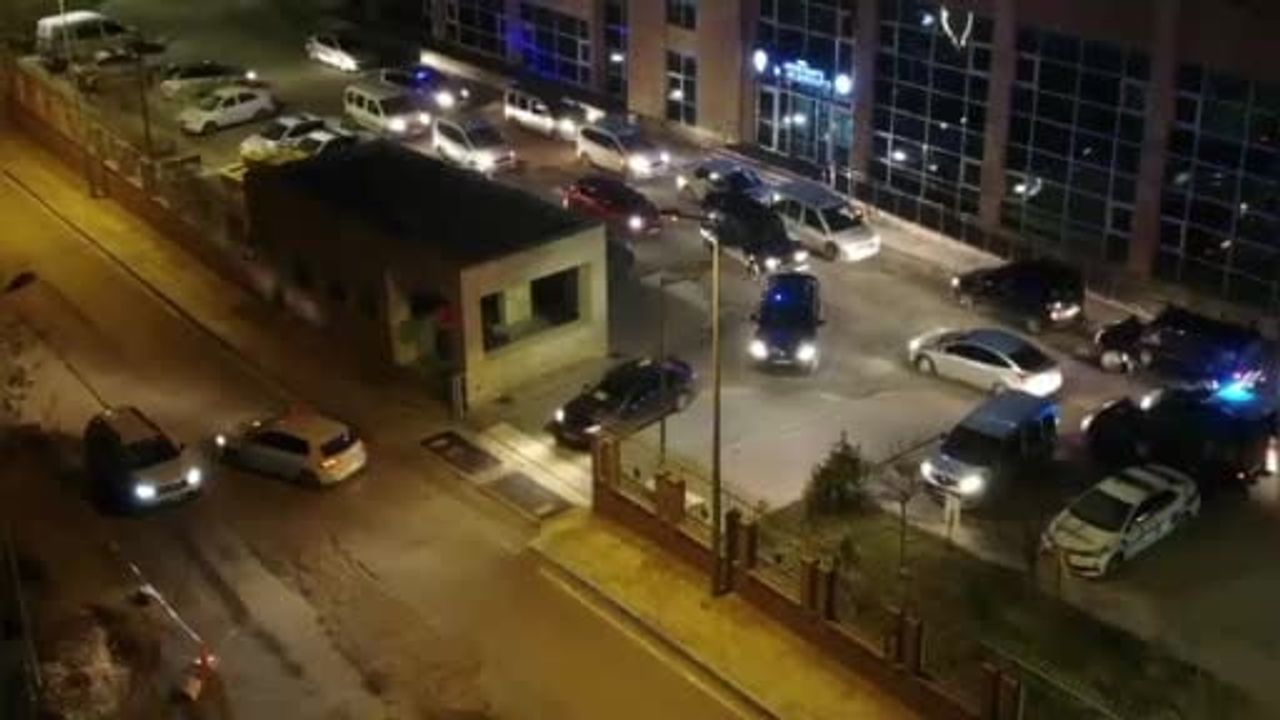 Edirne'de Tefecilik Operasyonu: 2 Tutuklama, Ruhsatsız Tabanca Ele Geçirildi