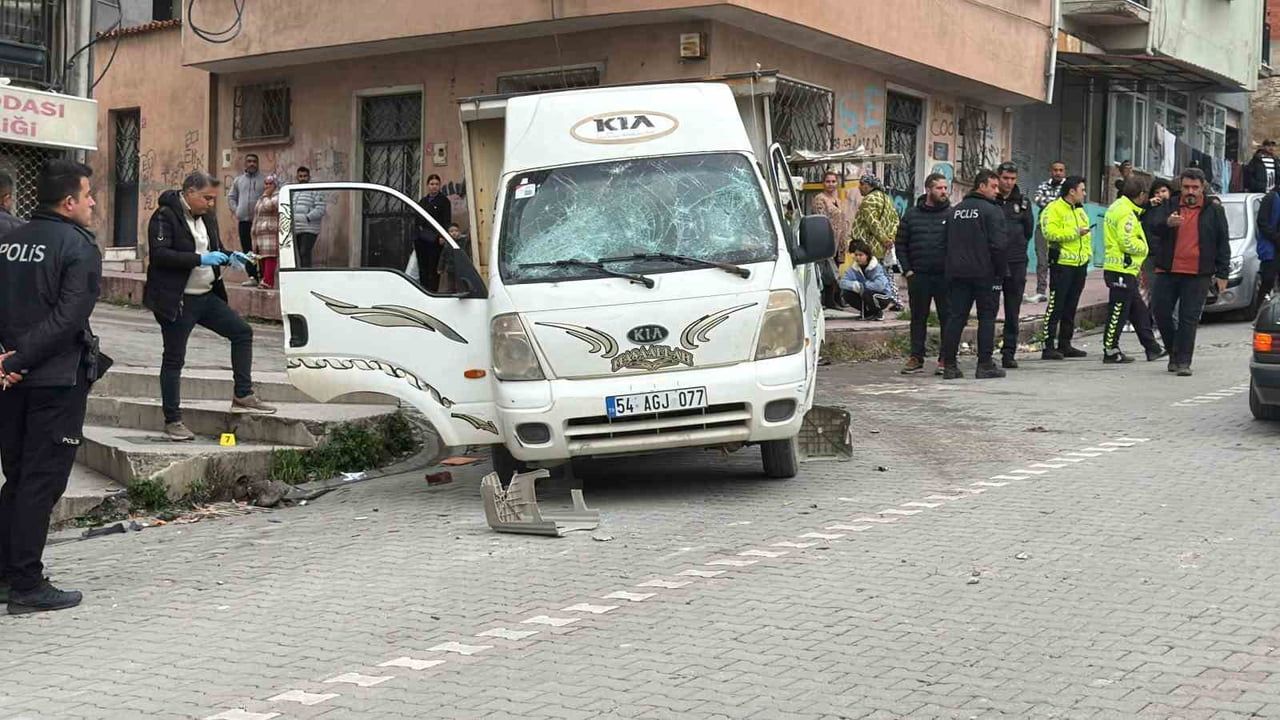 Edremit'te alacak verecek kavgası tüfekle bitti: 2 yaralı