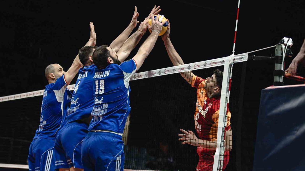 Efeler Ligi: Galatasaray 3-0 Halkbank — Burhan Felek'te net galibiyet