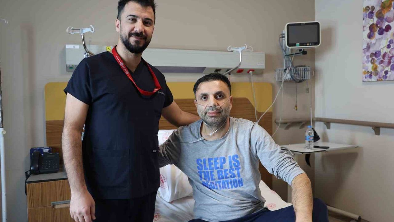 Elazığ'da 45 Yaşındaki Hasta 50 Dakika Kalp Masajıyla Hayata Döndü