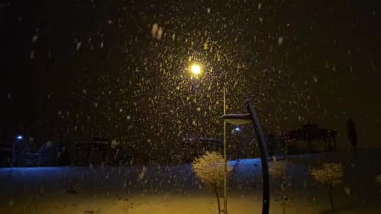 Elazığ'da Yoğun Kar Yağışı Başladı — Meteoroloji 13. Bölge Uyardı