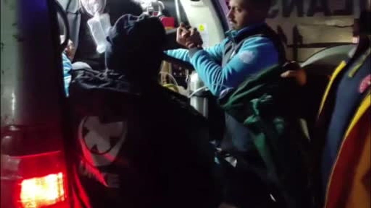 Elazığ Sivrice'de Mahsur Kalan KOAH Hastası UMKE ile Kurtarıldı