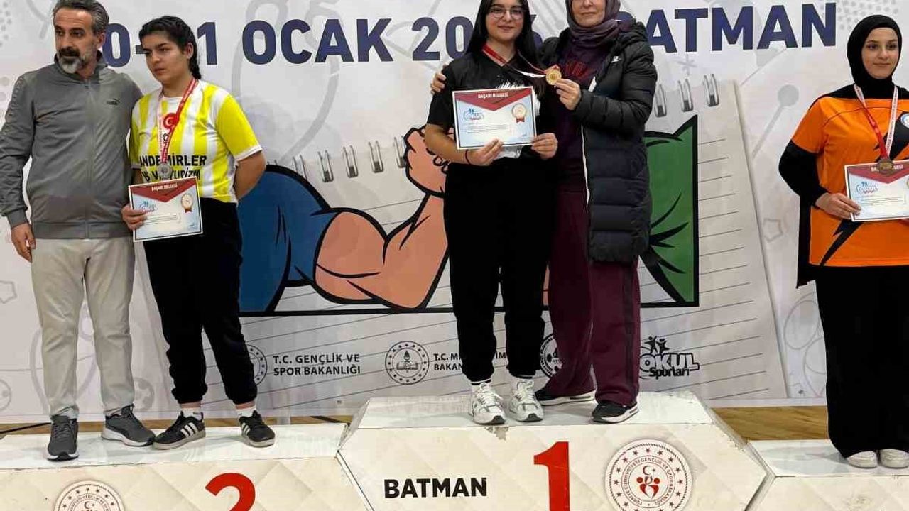 Elazığlı Sporculardan Bilek Güreşinde 3 Madalya
