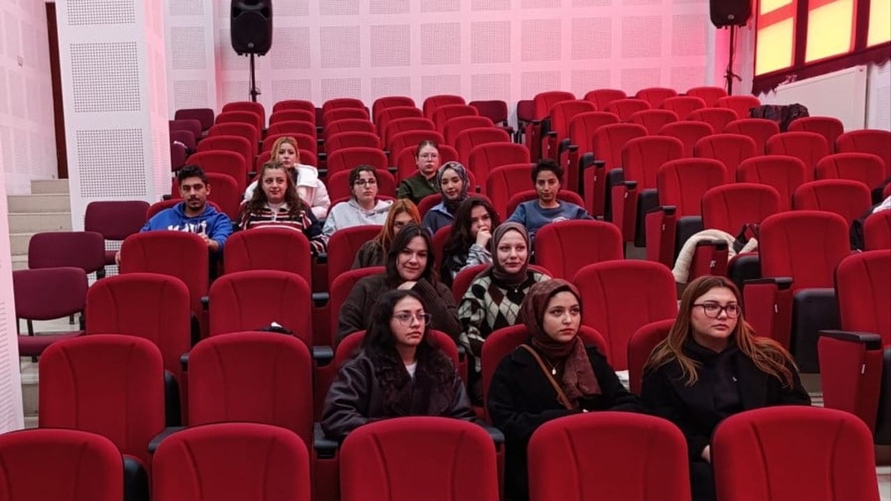 Emet MYO'da İŞKUR Gençlik Programı ile Öğrencilere İş Yaşamı Eğitimi