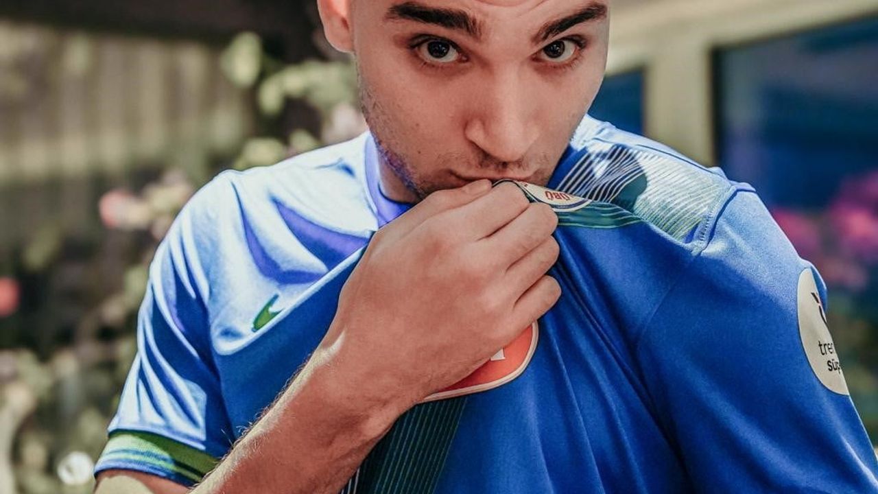 Emir Ortakaya Çaykur Rizespor'a 2,5 Sezonluk İmza